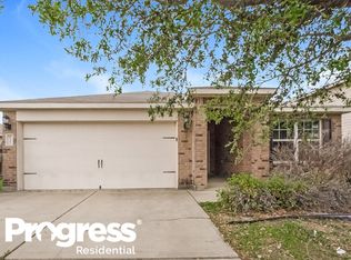 637 Lazy Crest Dr, Fort Worth, TX 76140