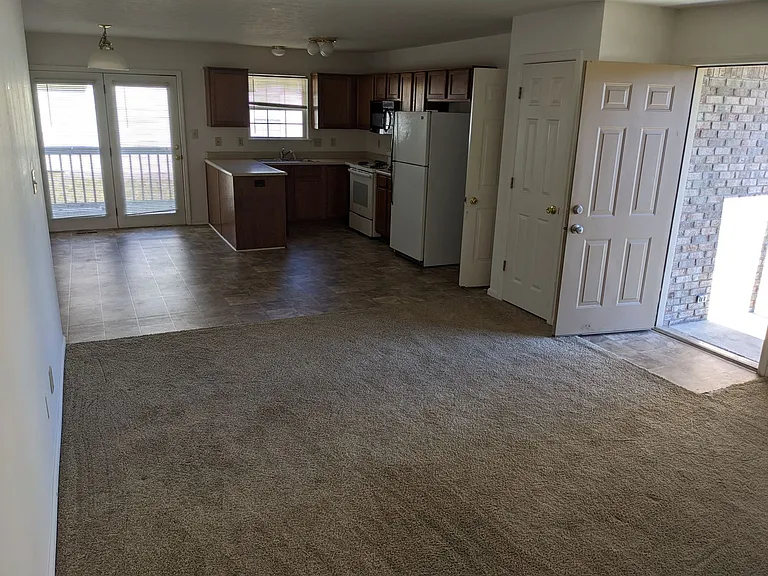 73 Virgil Dr — Photo 5