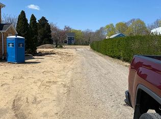 423 S Jamesport Ave, Riverhead, NY 11901