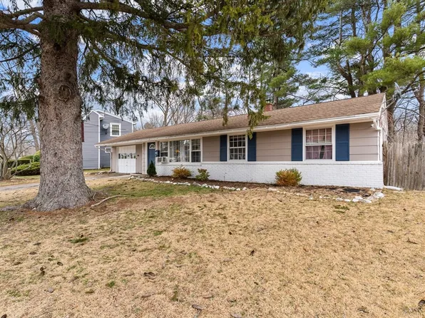 529 Howard St, Brockton, MA 02302