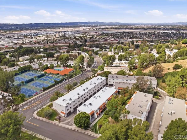 7802 Via Tortona, Burbank, CA 91504