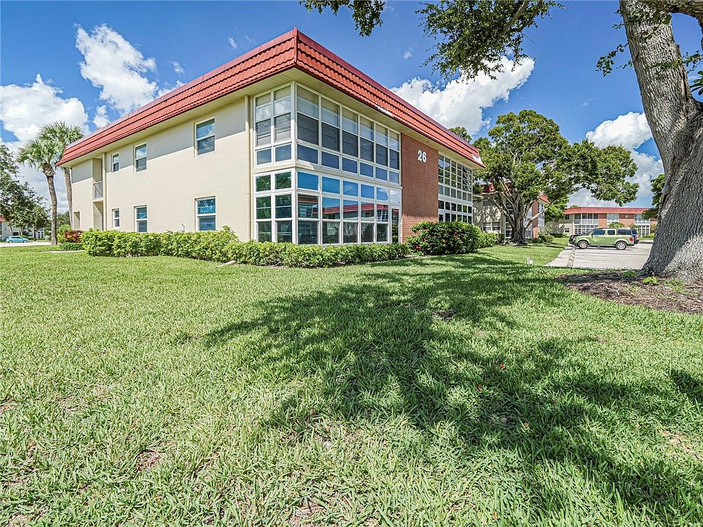 26 Pine Arbor Ln APT 201