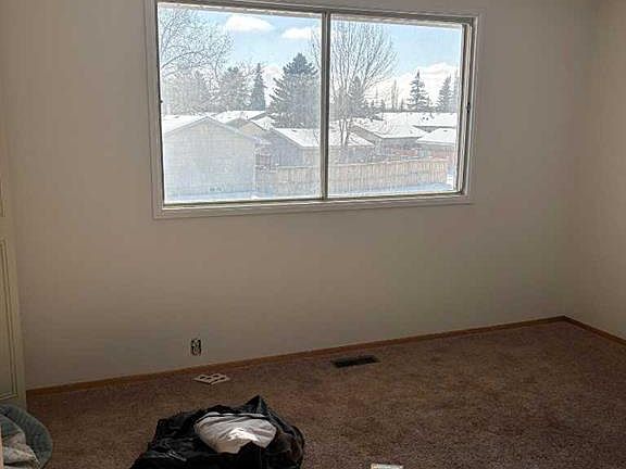 5th image of 128 E Dovercrest Way SE