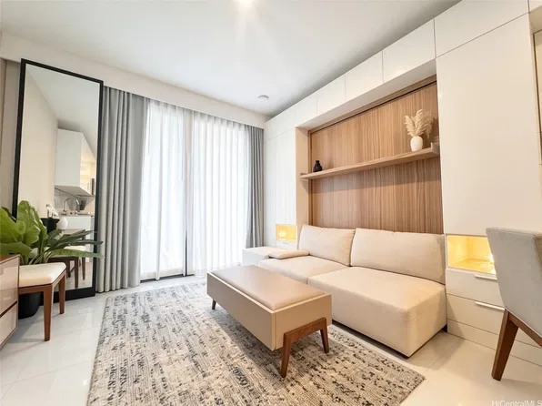 987 Queen St #306, Honolulu, HI 96814