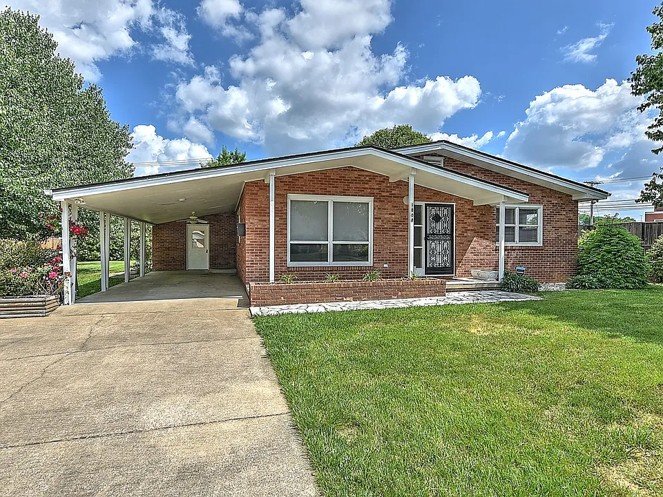 1808 Sherwood Pl