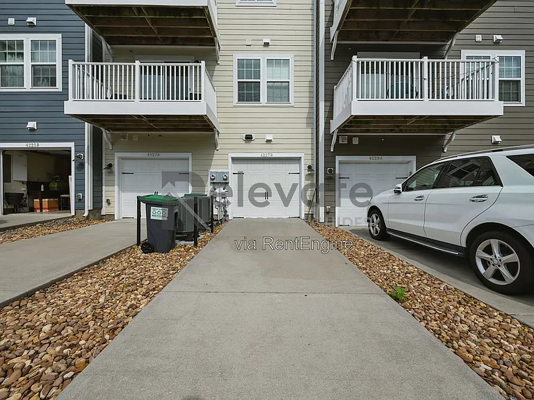 4227 Saunders Tavern Trl #B — Photo 39