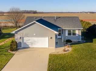 3912 Winters Dr, Cedar Falls, IA 50613