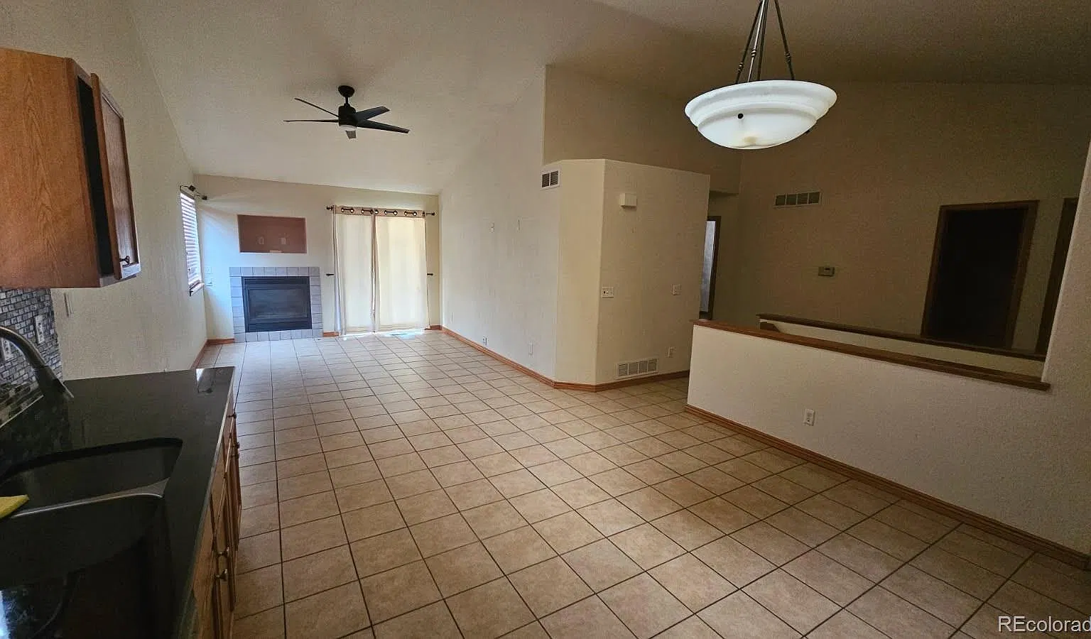 4 bed, 3.0 bath, 2232 sqft, $3,200 — Photo 4