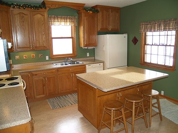 3rd image of 1211 Ella Ave NW