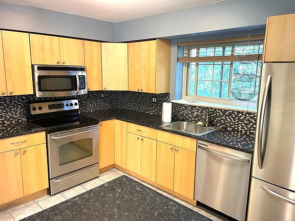 4th image of 2801 Pennsylvania Ave #A101