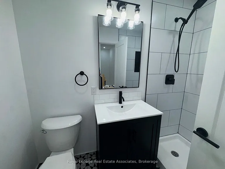 17 White Ave #4 — Photo 11