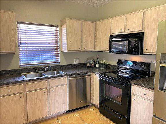 3rd image of 1458 Daniels Cove Dr