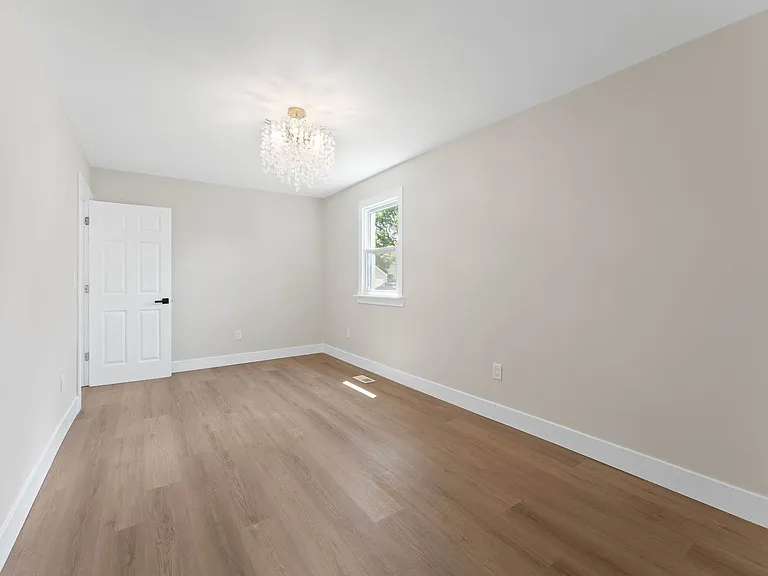 607 W Madison Ave — Photo 14