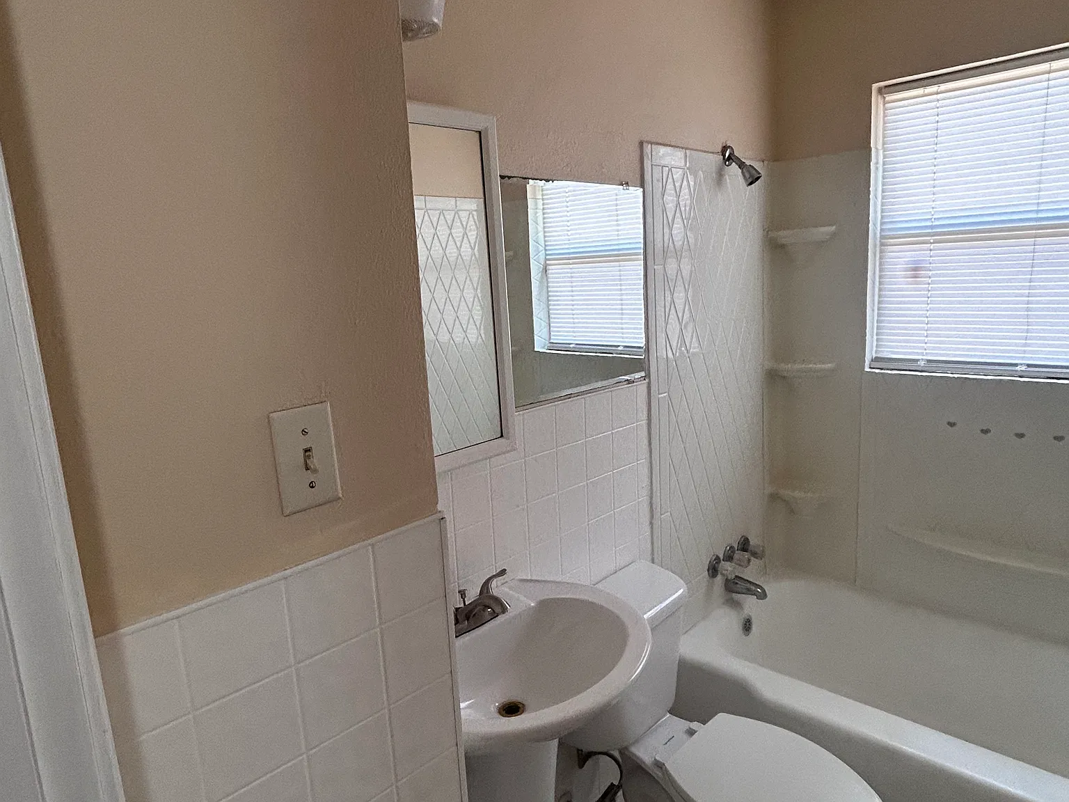 2 bed, 1128 sqft, $950 — Photo 4