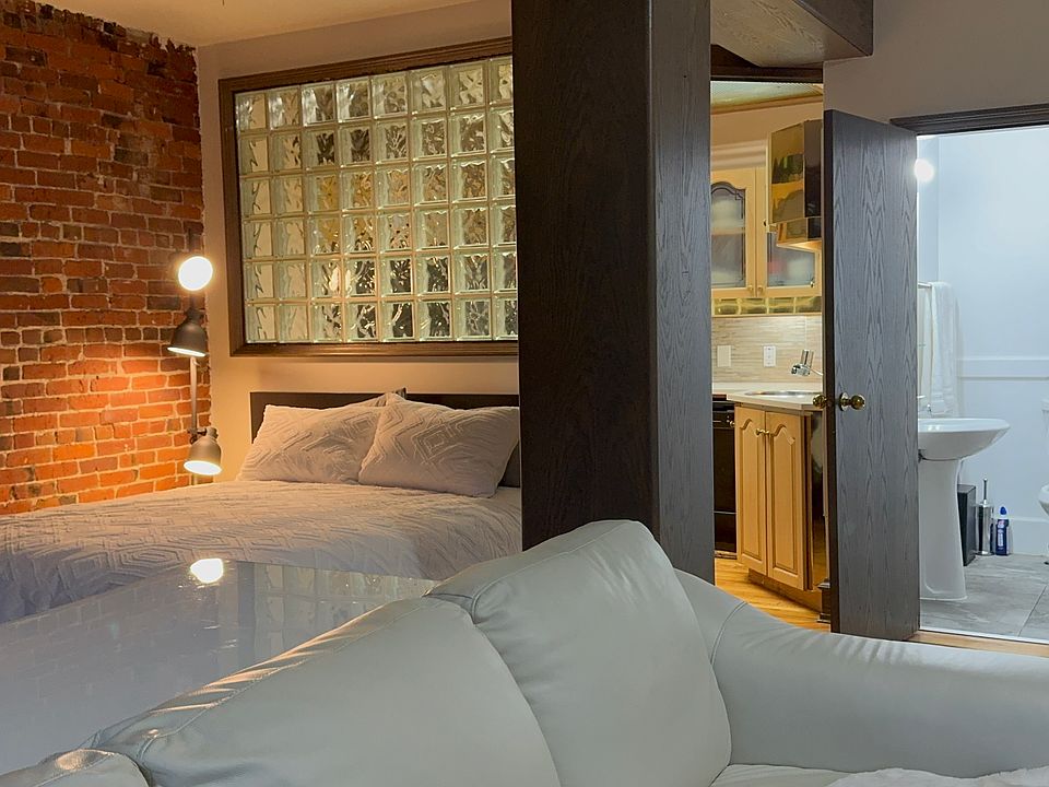 1st image of 777 Burrard St #199