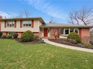 2362 Engelwood Dr, Pittsburgh, PA