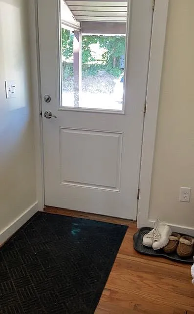 3 bed, 2000 sqft, $1,899 — Photo 2