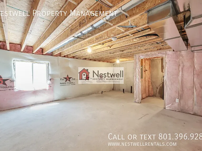 533 N Helmsman Ln — Photo 23