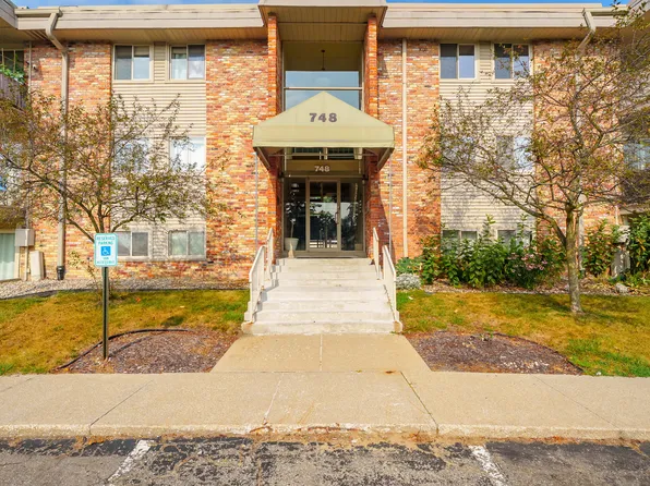 748 W Kilgore Rd APT 303, Kalamazoo, MI 49008