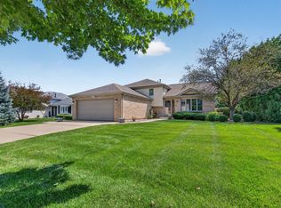 2730 Kingsway Ave, New Lenox, IL 60451