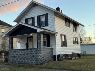 1015 Vine St, Coshocton, OH