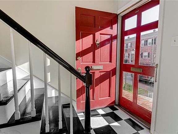 4th image of 701 N Hamilton St #Uc