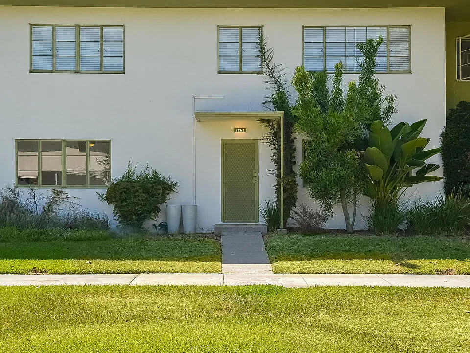 5262 Village Grn
