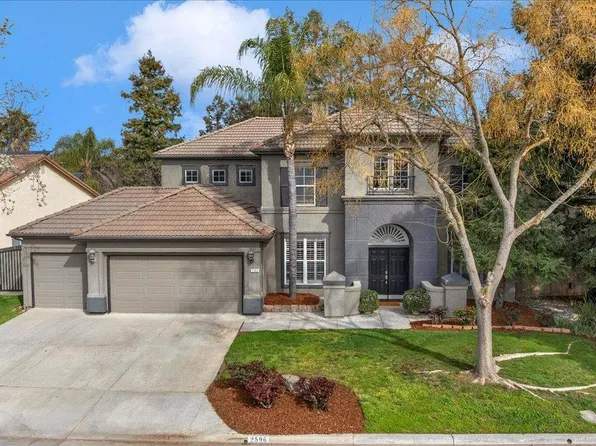 2596 E Shea Dr, Fresno, CA 93720