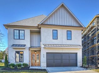 923 Laurel Creek Ln, Charlotte, NC 28211