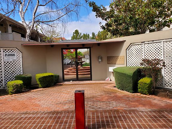 Secured gate entrance/mail boxes