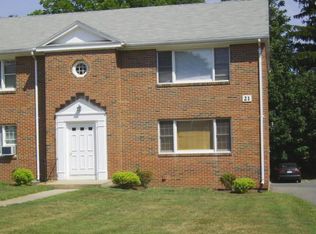 26 Hallock St APT 2, Amherst, MA 01002