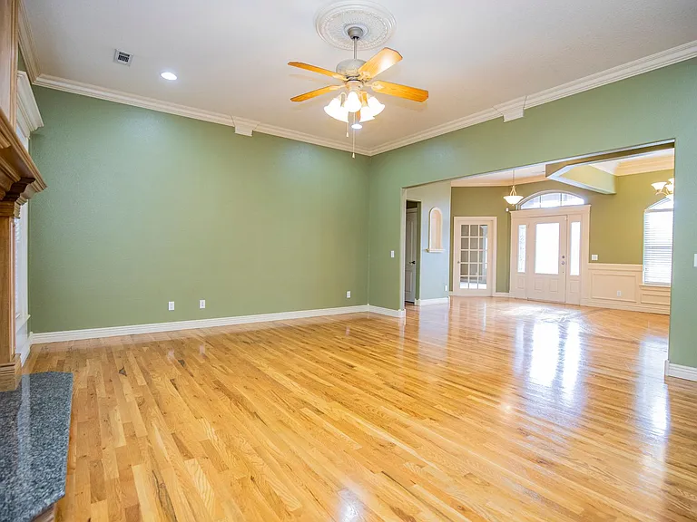 2308 Chinquapin — Photo 8