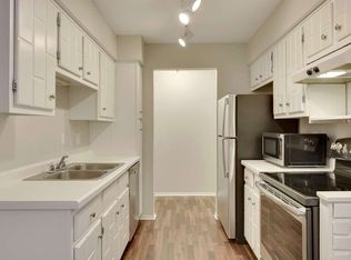 4575 80th Street Cir W #105, Bloomington, MN 55437