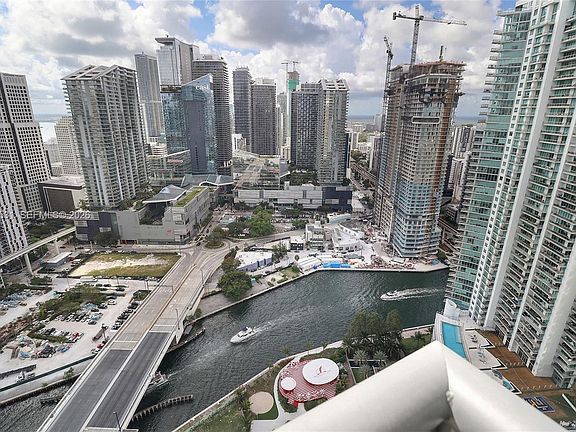 4th image of 350 S Miami Ave #4110
