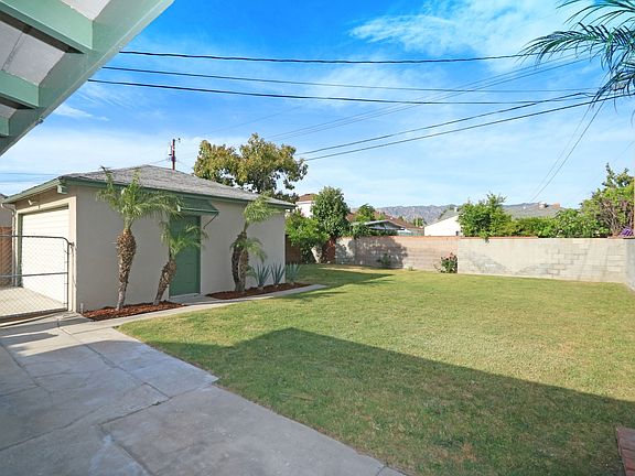 3rd image of 1244 N California St