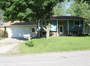 825 Garfield Ave, Alma, MI 48801
