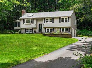 20 Hawkview Road, Hudson, NH 03051