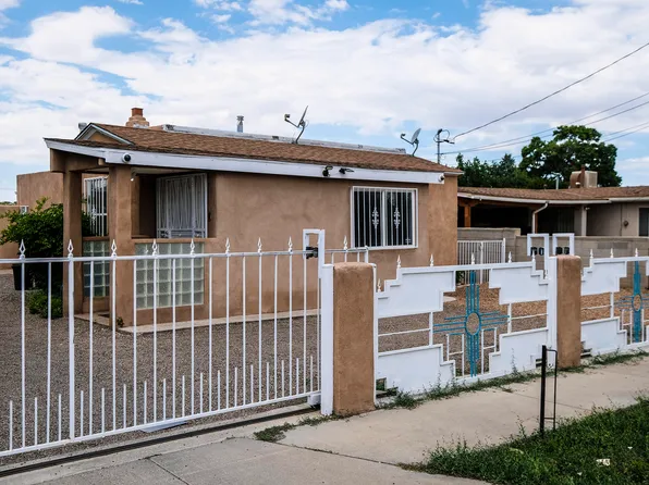 119 40th St NW, Albuquerque, NM 87105