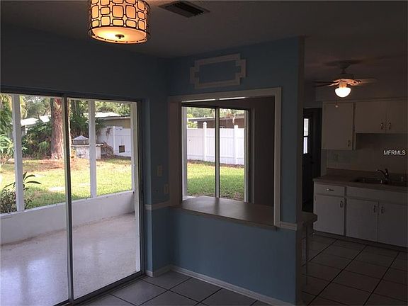 5th image of 1513 Oak St