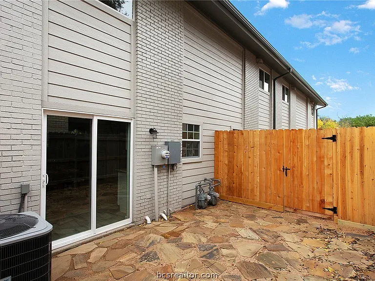 513 Boyett St #1 — Photo 17