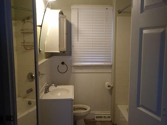 5th image of 319 Maitland St