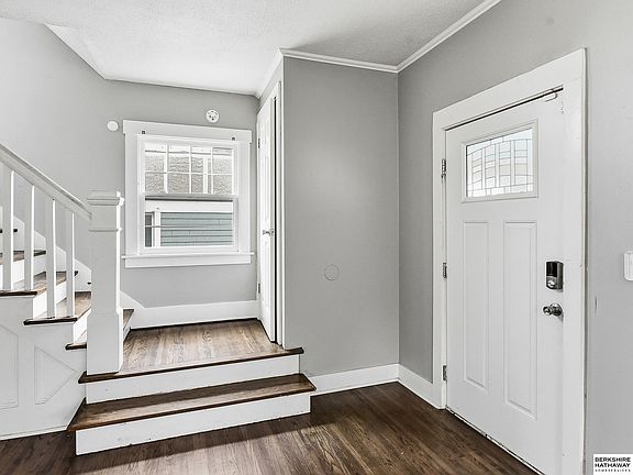5th image of 2579 Mary St