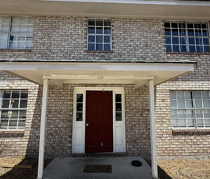 115 Woodhouse Ln #A — Photo 2