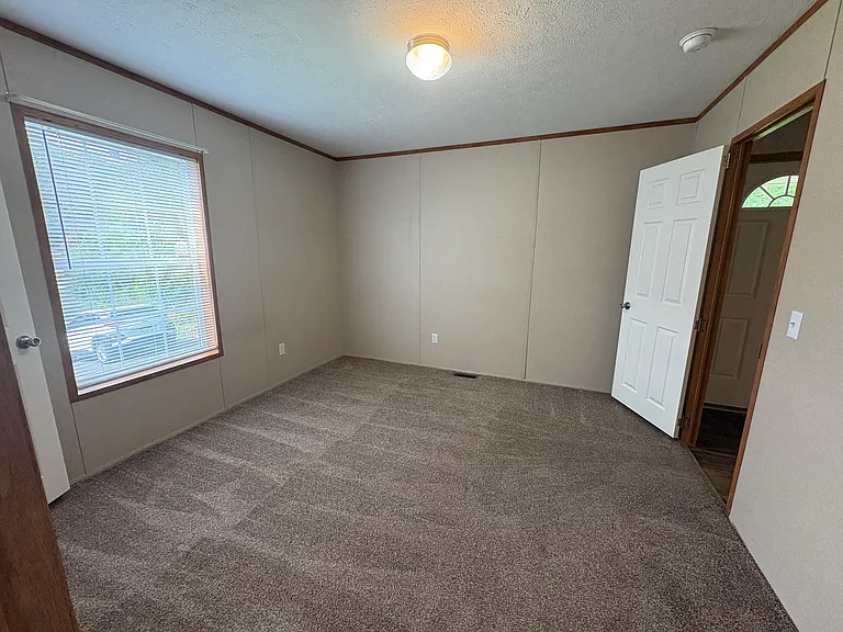 75 Mansfield Dr — Photo 6