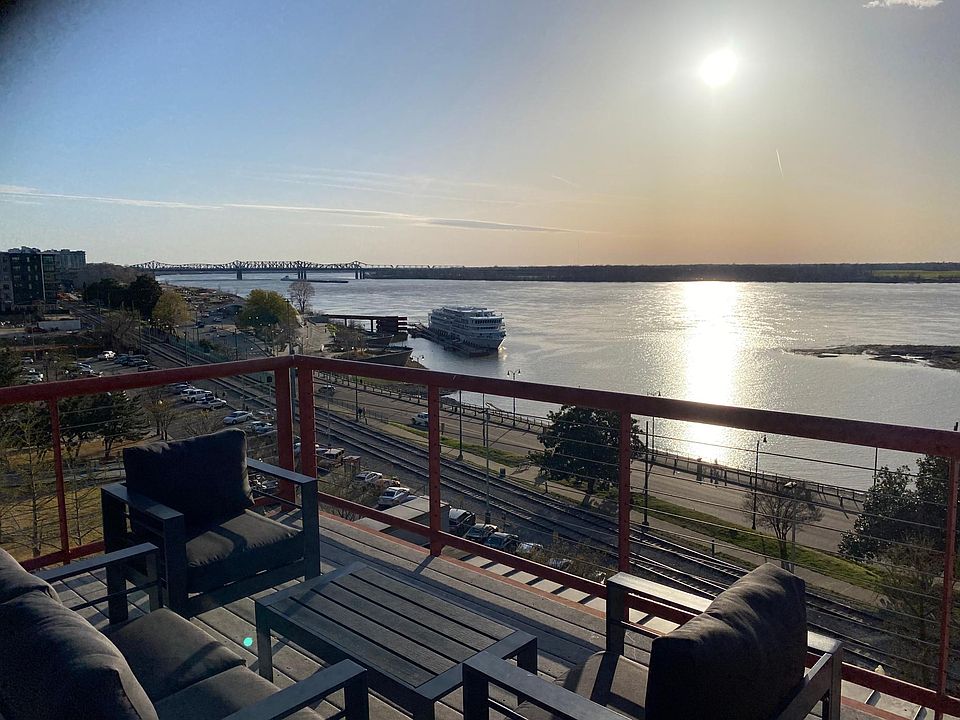 Rooftop deck
