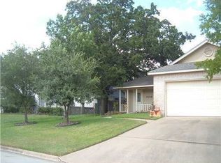 6016 Waldham Grove Ln, Bryan, TX 77802