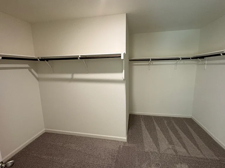 219 Savannah Way — Photo 30