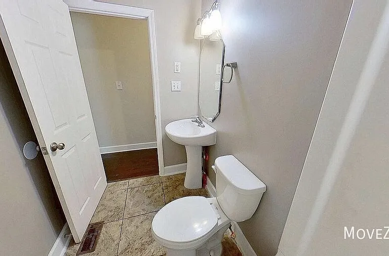 747 Hall Spencer Rd — Photo 29
