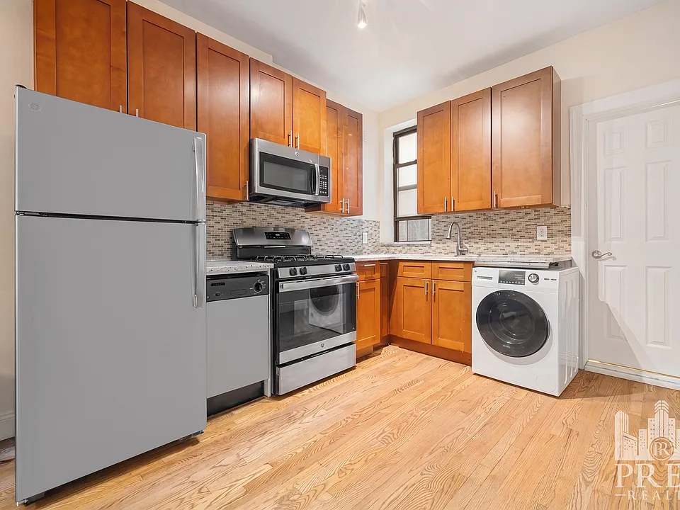 227 E 81st St #2-W