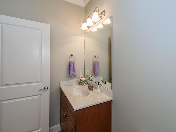 5th image of 12109 Woodhollow Ln